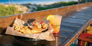 But much to my delight, it does nothing of the sort. Beach Eats