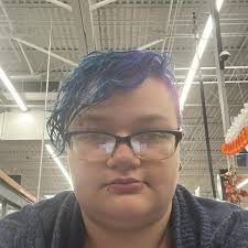 I Made a Hardwood Wizard Staff with Lights! 🧙 Using walnut wood and a blob  of epoxy resin we created a very solid wizard staff that lights up when we  squeeze the