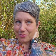 Thinking tonight of an Episcopal priest, Larry Phillips, took me home to  his family for Christmas. 1966.most beautiful Christmas memory I had nobody  not a tree even. I later went to live