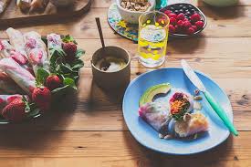 Cook up a healthy meal that everyone can agree on with these easy and delicious dishes — desserts included! Vegetarian Easy Recipes For Kids Features Jamie Oliver
