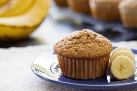 30 Perces Bananos Feher Csokis Muffin Konnyu Bogres Finomsag Recipe In 2020 Banana Protein Muffins Healthy Banana Muffins Banana Muffins