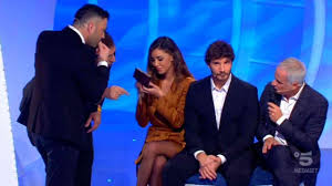Sarà trasmesso sempre su canale 5 alle 21.20 il sabato sera, per maria de filippi aveva già annunciato, attraverso i social ufficiali di c'è posta per te, che ci sarebbero state grandi sorprese e vari colpi di scena in. C E Posta Per Te 2020 Meglio Ieri Sera Streaming Video Mediaset