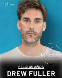 19 de mayo de 1980, Nació en Atherton, California, Estados Unidos, Andrew Alan  Fuller. Conocido como Drew Fuller, es un actor y modelo estadounidense. Se  hizo conocido por su papel de Chris