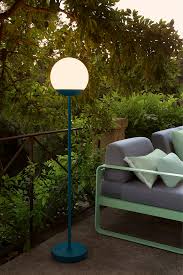 Livedeco on twitter lampe a poser sans fil multicolores. Lampe Mooon H 134 Cm Fermob Handleuchte Outdoor Lampe