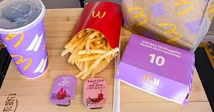Simak artikel ini sampai akhir. Toronto One Of The First Places Where You Can Now Get A Mcdonald S Bts Meal