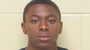 Bossier man wanted for allegedly beating woman