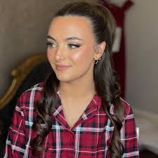 Matte eyes and glowy skin ✨