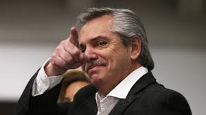 El presidente de argentina, alberto fernández, se refirió a la legalización de la marihuana y afirmó que no tiene problema si estos dos son legales, explíquenme por qué hay ilegalidad en el otro lado. Alberto Fernandez Dice Que Brasil Y Argentina Son Personas Inseparables