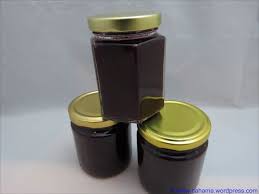 Schlehengelee Mit Weisswein Und Vanille Mit Bildern Gelee Marmelade Einkochen Marmelade Konfiture