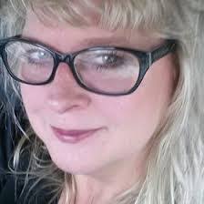 Veronica Mast's Instagram, Twitter & Facebook