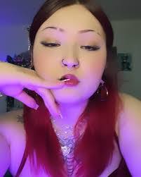 Jane Boudreau's Instagram, Twitter & Facebook