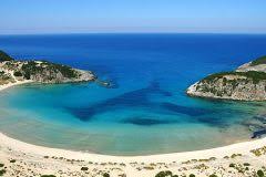 Η νίσυρος ανήκει στα δωδεκάνησα και βρίσκεται δυτικά της ρόδου, ανάμεσα σε κω, τήλο και αστυπάλαια. Nisyros To Mageytiko Nhsi The Paper