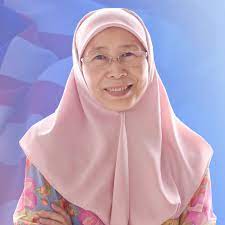 Dr wan azizah has been in post since may and holds a second portfolio as the minister of women, family and community development in the new. Dr Wan Azizah Wan Ismail Photos Facebook
