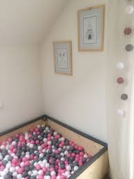 Kinderzimmer Ballebad Tipi Madchenzimmer Pfeile Bilder Lichterkette Rosa Grau Weiss Kinder Zimmer Kinderzimmer Kleinkind Zimmer