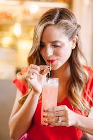 In addition to choosing beautiful clothes, they also need to wear a beautiful hairstyle. 10 Easy And Romantic Hair Ideas For Date Night The Singapore Women S Weekly