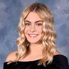 Danielle Setzer's Instagram, Twitter & Facebook