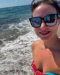 Thanks, Miami, for all the sun, inspiration, and vitamin sea. ✌🏼❤️🏝️🌺🎨