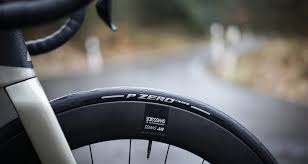 It handles well and provides the driver with a smooth ride. Pirelli P Zero Race Im Test Noch Besser Geworden Rennrad News