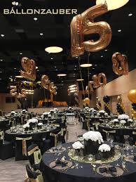 Tischnummern Mal Ganz Anders In Form Von Goldenen Ballons Schwebend Uber Jedem Tisch Ballonzauber Do Tischnummern Luftballons Helium Luftballons Hochzeit