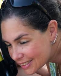 Nicole Berman's Instagram, Twitter & Facebook