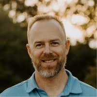 Kerry Kinney's Instagram, Twitter & Facebook