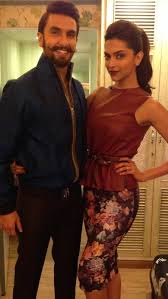 Deepika Padukone And Ranveer Singh Promote Ram Leela Bollywood Celebrities Deepika Padukone Deepika Padukone Style