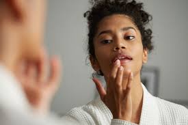 The use of a hot compress can help soften your lip pimple, which will make it easier for you to remove. Pimples On Lips Dermatologist Shares Causes And Treatment