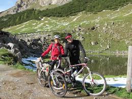 Mit Dem Bike Zum Fischen Auf Den Schwarzen See
