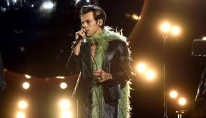 Harry styles is a hunk with the voice of an angel. Quiz Which Harry Styles Song Are You 100 Accurate Match