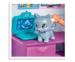Find a vet near you. Evi Love Doctor Evi 2 In 1 Vet Mobile Animals Evi Love Brands Www Simbatoys De