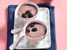 Mousse Au Chocolat Et Coulis De Mures Mousse Au Chocolat Dessert Facile Et Rapide Recette Mousse Au Chocolat