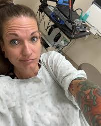 Lori Harmon's Instagram, Twitter & Facebook