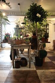 Twig Is A Beautiful And Unique Florist In Tetbury I Love The Rustic Style Of The Shop And The Flower Arrangements They Also Have A V Garten Ideen Idee Garten