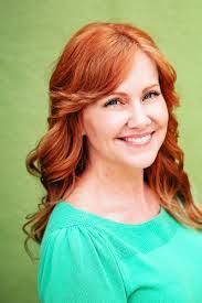 Betsy Cullen's Instagram, Twitter & Facebook