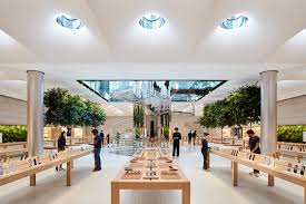 Find an apple store and shop for mac, iphone, ipad, apple watch, and more. Apple Fifth Avenue Der Wurfel Ist Zuruck Apple De