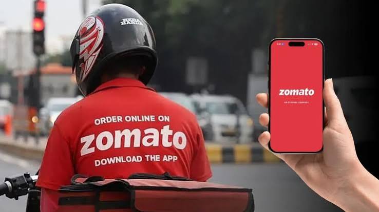 Zomato ने ग्राहकों को दिया झटका, अब कैश में पेमेंट करना पड़ेगा महंगा; जानें कितना बढ़ेगा बिल - India TV Hindi
