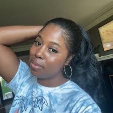 Isabella Hawley's Instagram, Twitter & Facebook