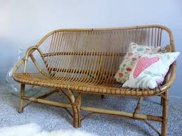 Hotte de vendange en osier, avec bretelles pour se placer sur le dos. Banquette En Rotin Vintage Annees 60 Be Loppi