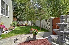 A front yard sitting area inside your courtyard extends your landscaping theme throughout the property. Front Yard Courtyard Houzz
