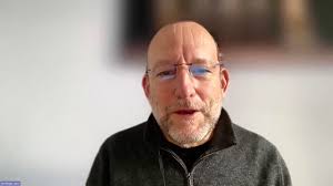 Earlier this week, I had the distinct pleasure of cohosting this year's  Botify Connect in Paris and sharing the stage with Charli Rogers throughout  the day, as well as participating in a