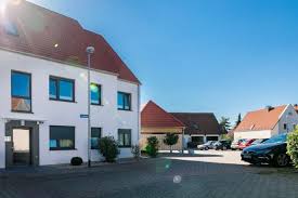 Die mietpreise in gochsheim liegen aktuell bei durchschnittlich 5,88 €/m². 3 Zimmer Wohnung Zu Vermieten 97469 Gochsheim Lilienweg 9 Mapio Net