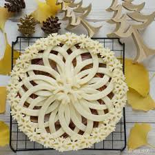 Lovely Winter Snowflake Pie With A Radial Petal Crust Fancy Pie Crust Holiday Pie Crust Pie Crust Recipes