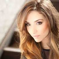 Ashley Loren's Instagram, Twitter & Facebook