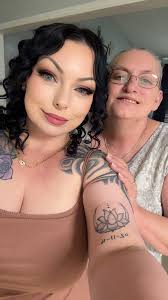 Had a very sketchy person join my roll call group for the magic Aug 31. She  supposedly makes cruise door banners. She asked me to send her money and  said she would