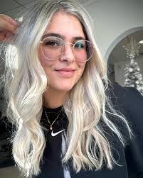 Miranda Fort's Instagram, Twitter & Facebook