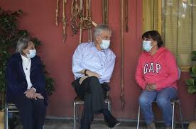 El pasado 6 de junio, el presidente sebastián piñera promulgó el ife universal, el cual se realizarán nuevos pagos del ya conocido ingreso familiar de emergencia. Presidente Pinera Promulga Ingreso Familiar De Emergencia Universal Que Llegara A 15 Millones De Personas Las Familias Chilenas Estan Muy Cansadas Con Esta Pandemia Y Necesitan El Apoyo Y Alivio Que El