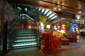3) does he sell cameras? Hollister Opens Four Gilly Hick Pop Up Stores Retail Leisure International