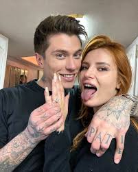 Bella Thorne and Boyfriend Benjamin Mascolo Are Engaged