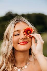 Senior photo session booking available