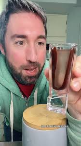 Peppermint Bonbon Shot! #shot #drink #recipe #cocktail #rollforshot #tasty  #nom #christmas #holidays